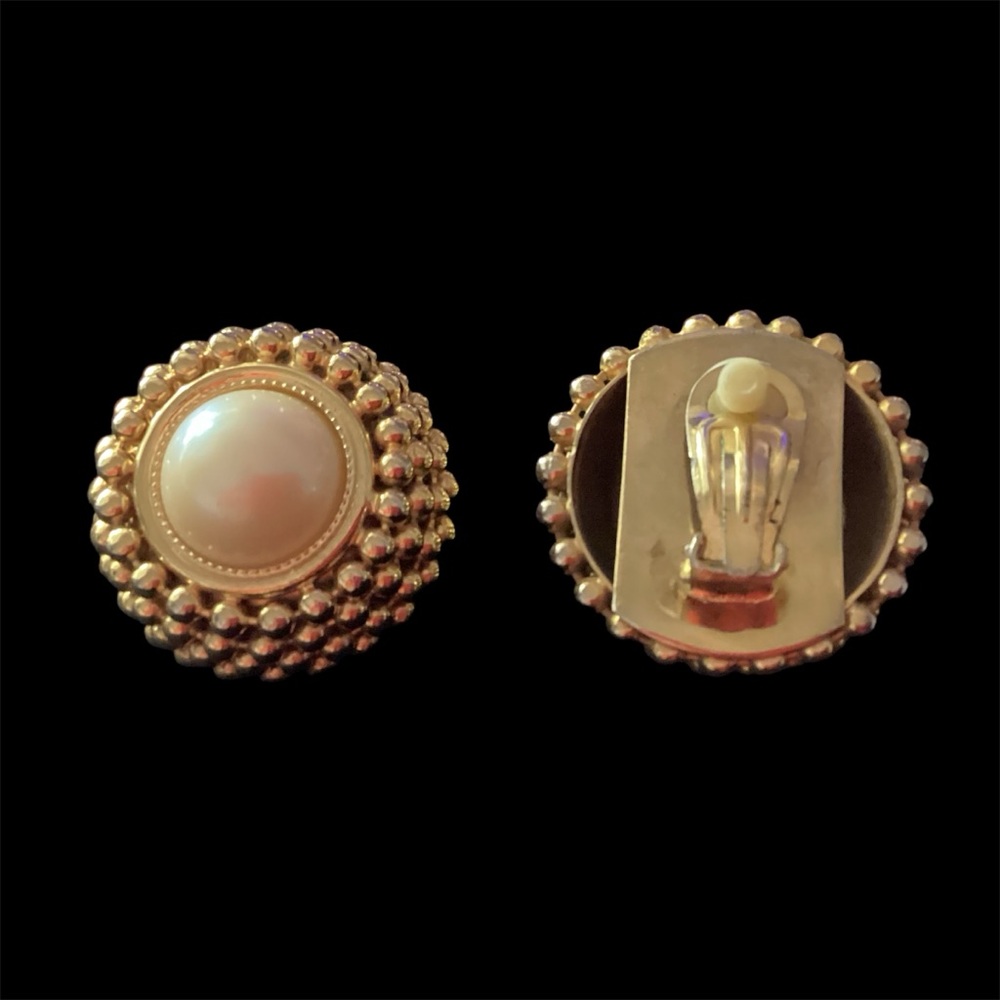 Vintage Gold and Single Pearl Earrings.